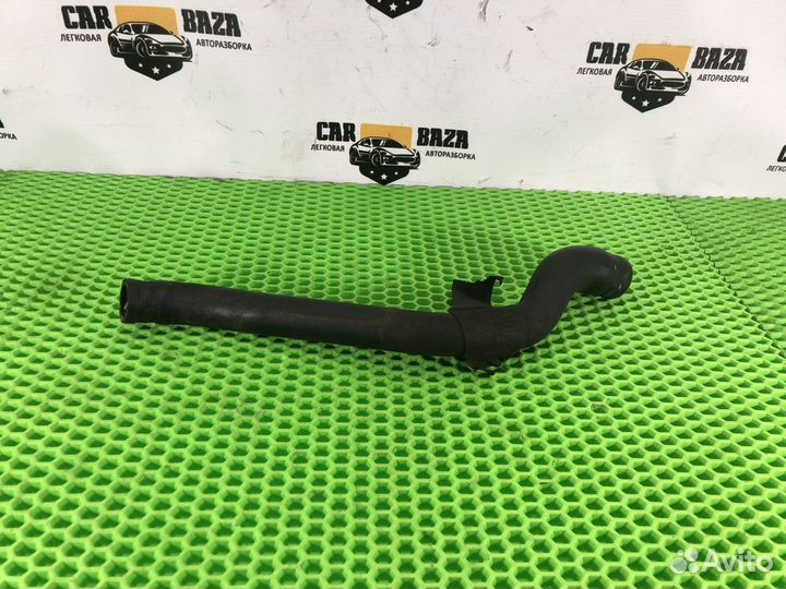 Патрубок системы охлаждения Skoda Octavia