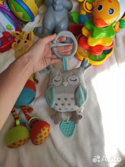 Музыкальная игрушка на кроватку