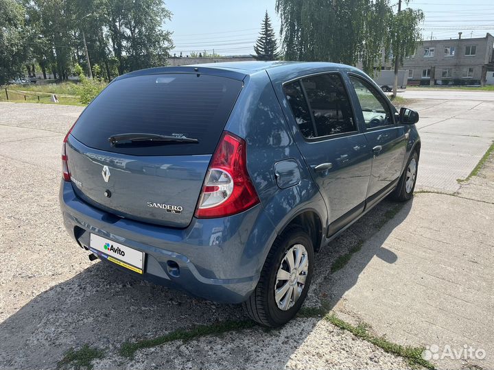 Renault Sandero, 2011