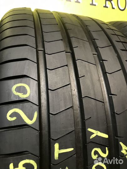 Pirelli P Zero PZ4 245/40 R20 и 275/35 R20 99Y