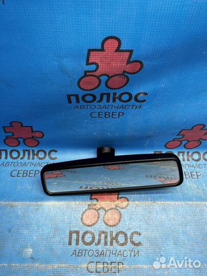 Зеркало заднего вида