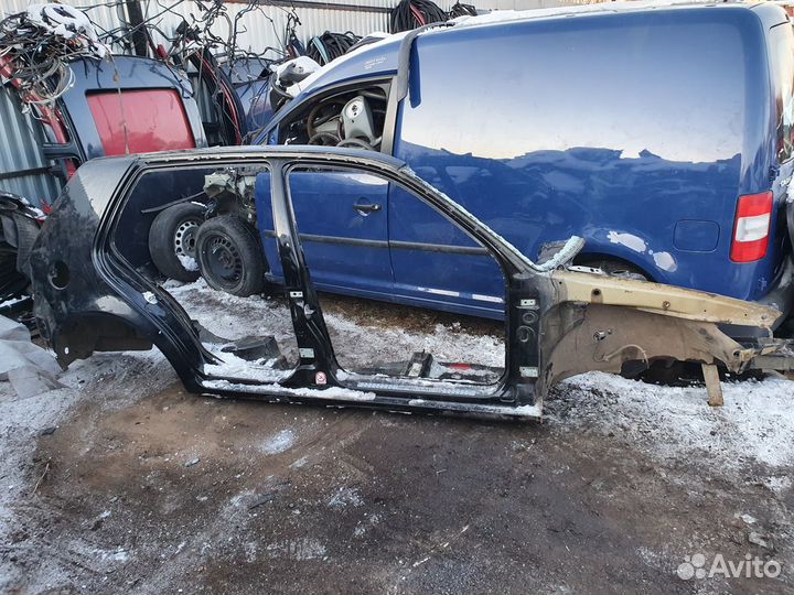 Правая боковина Vw Golf 4 крыло порог лонжерон бок