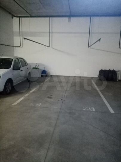 Машиноместо, 15 м²