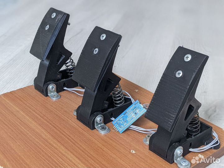 Игровой руль Thrustmaster тмх Force Feedback