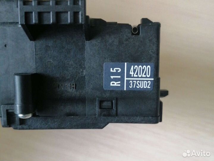 Переключатель указателя поворотов