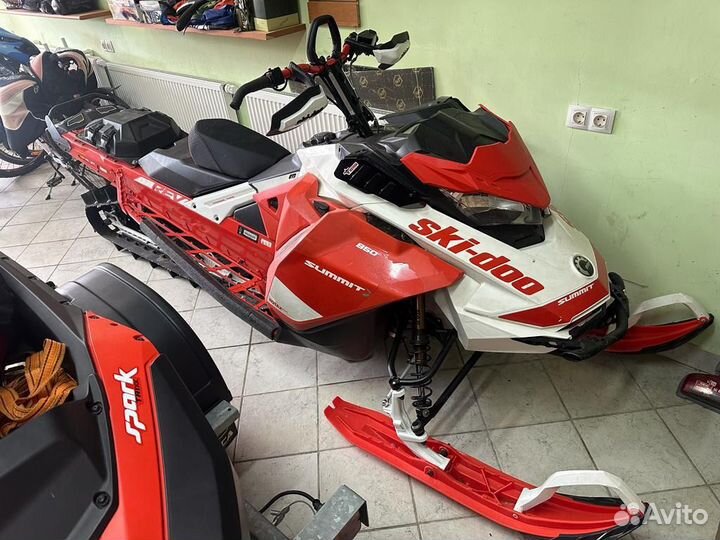 Ski-doo summit X Expert 154 850 E-Tec