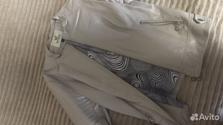 Куртка женская 44/46 экокожа