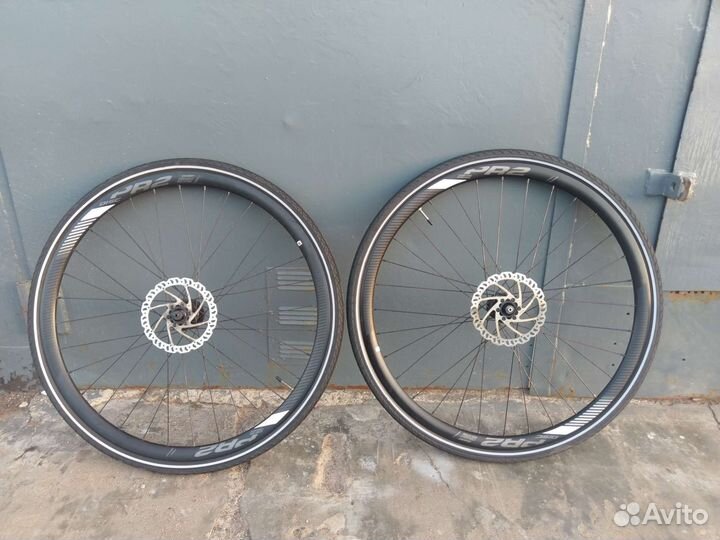 Колёса бескамерные, седло Selle SMP TRK и др з/ч