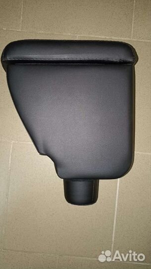 Подлокотник для Hyundai Solaris и Kia rio