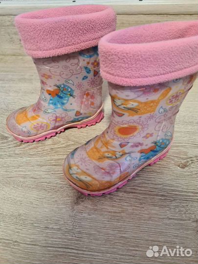 Резиновые сапоги для девочки 24