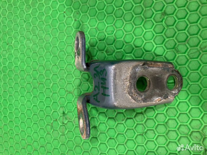 Петля двери нижняя задняя левая Acura Mdx YD2