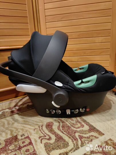 Детское автокресло Cybex Aton B2 i-Size Volcano Bl