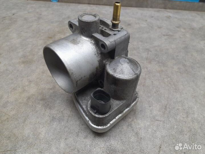 Дросельная заслонка Renault Megane 1.6 K4M839 2011