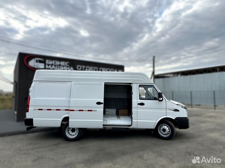 Промтоварный фургон IVECO Daily, 2023