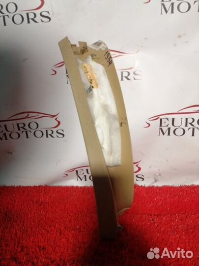 Обшивка двери багажника Mercedes-Benz Ml