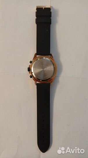 Наручные часы фирмы Lorus