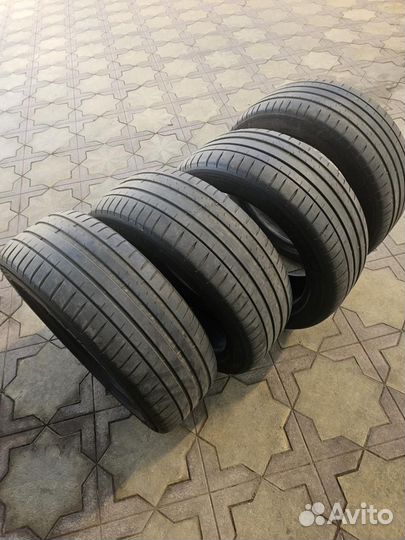 Michelin Pilot Sport 4 235/45 R18