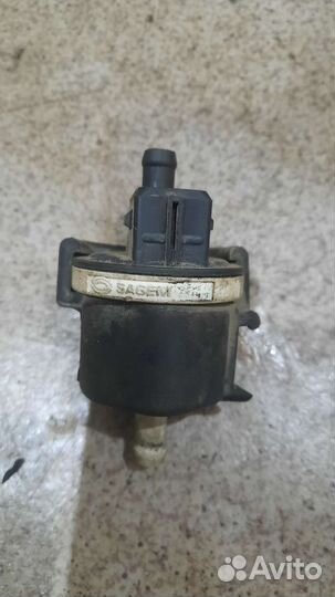 Клапан вентиляции бензобака Volkswagen Passat b5