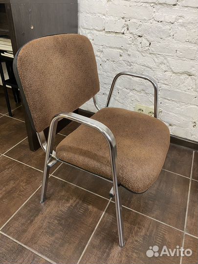 Стул низкий бу