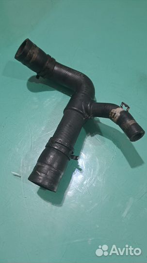 Патрубок охлаждения M271