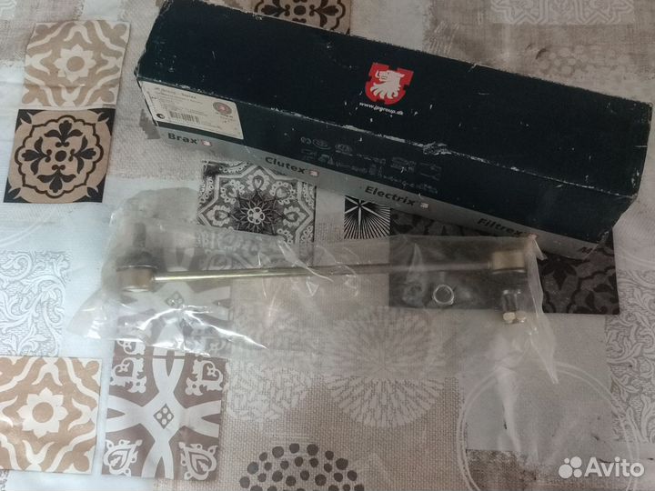 Стойка стабилизатора передняя