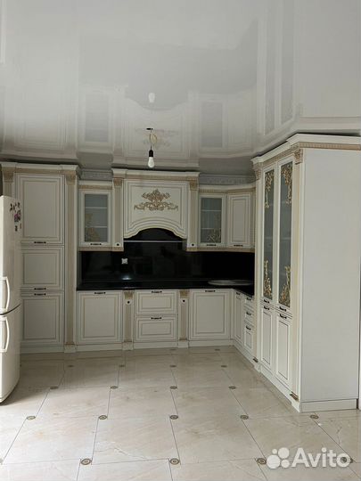Кухонные гарнитуры 