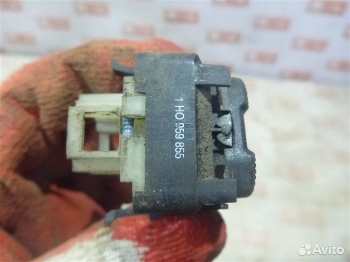 Блок управления стеклоподъёмниками Volkswagen