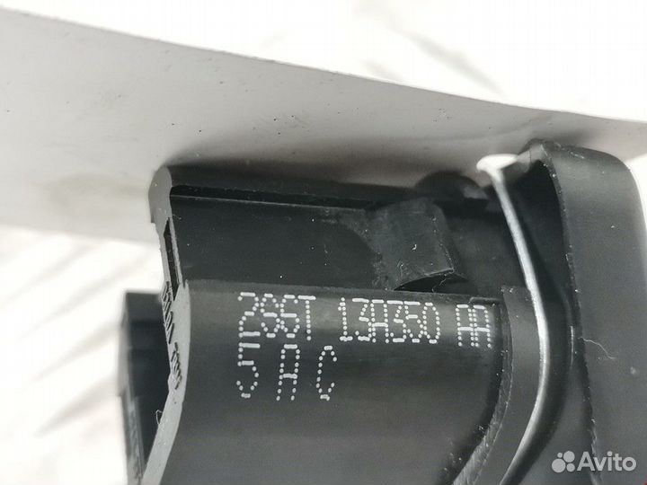 Кнопка аварийной сигнализации Ford Fiesta 5 2005