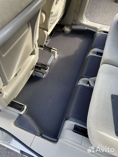 Коврики в машину ева в подарок подпятник + 2 лого