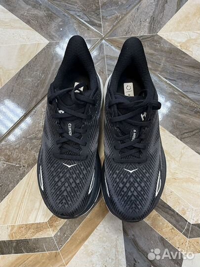 Кроссовки Hoka