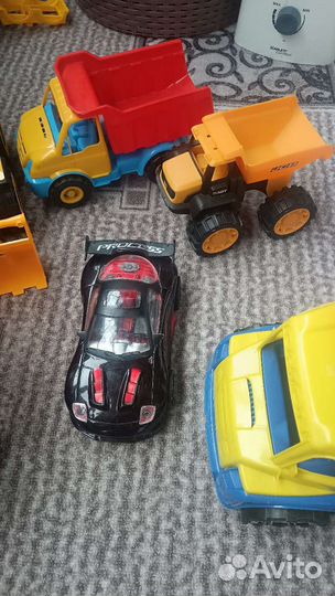 Игрушечные машины