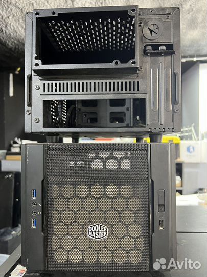 Корпусы компьютерные 8 шт