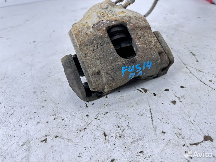 Ford Fusion передний левый суппорт