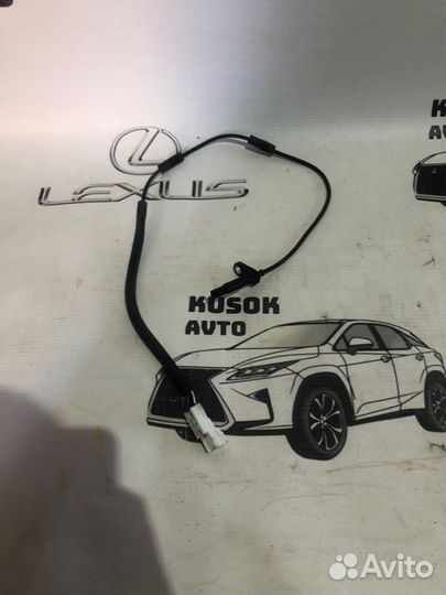 Датчик ABS задний правый Lexus Rx 450 H GYL25