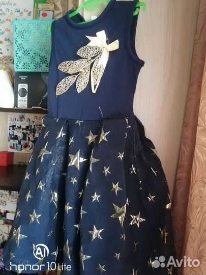 Платья праздничные