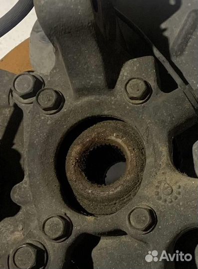 Ступица передняя dodge Avenger 2011-2014 3.6