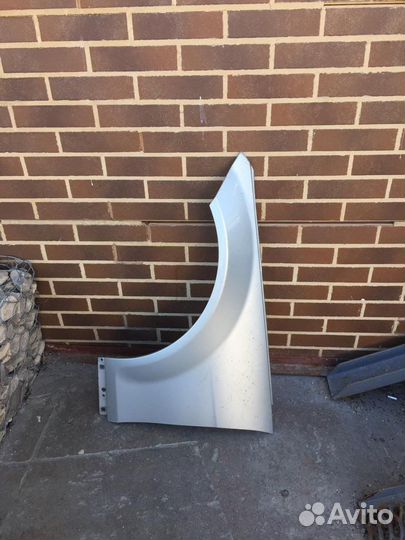 Крыло левое от Мерседес w204