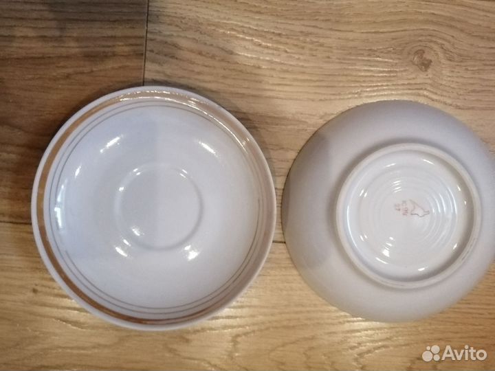 Блюдца новые, разные, остатки
