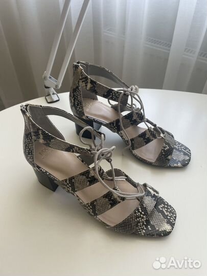 Новые босоножки marks&spencer