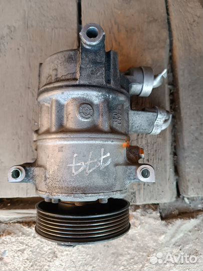 Компрессор и радиатор кондиционера