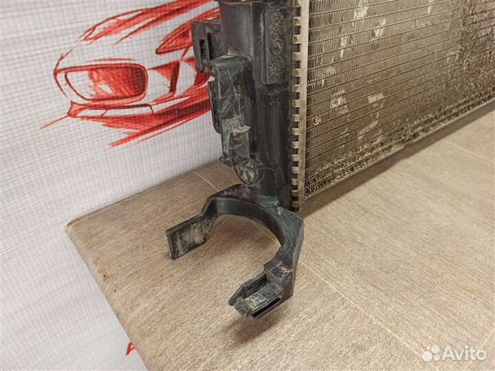 Радиатор охлаждения двигателя Renault Duster