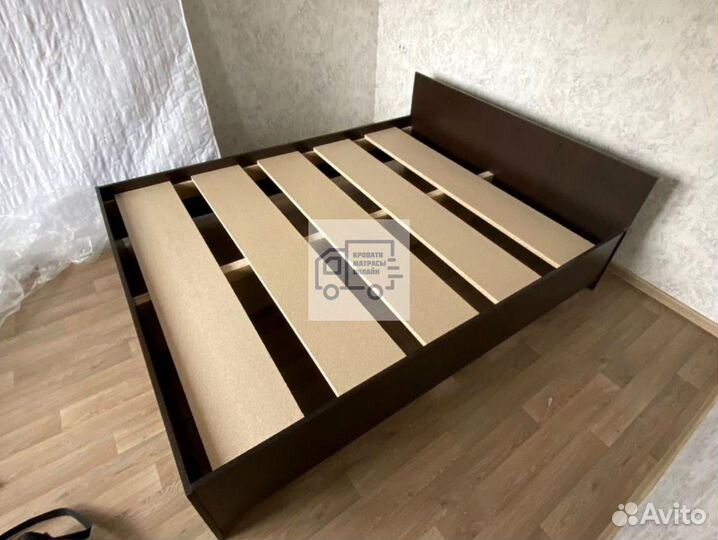 Кровать двуспальная