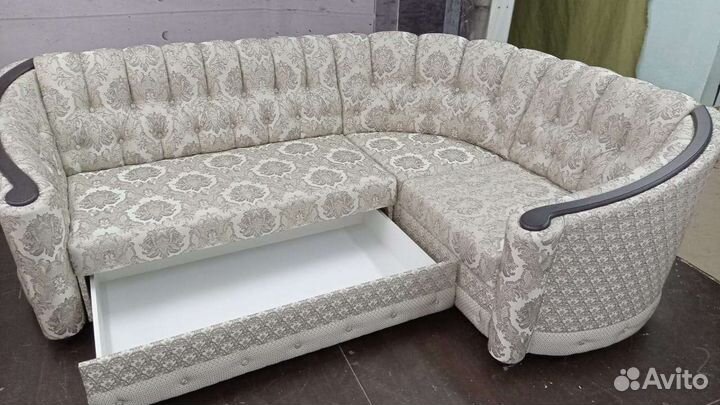 Угловой диван