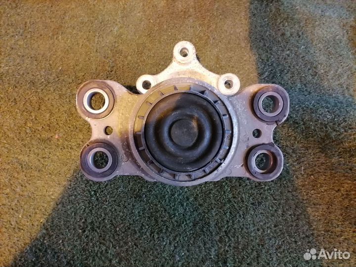 Опора двигателя (подушка двс) левая 31262710 Volvo