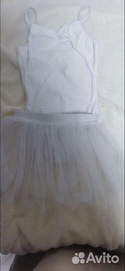 Белый купальник для выступления