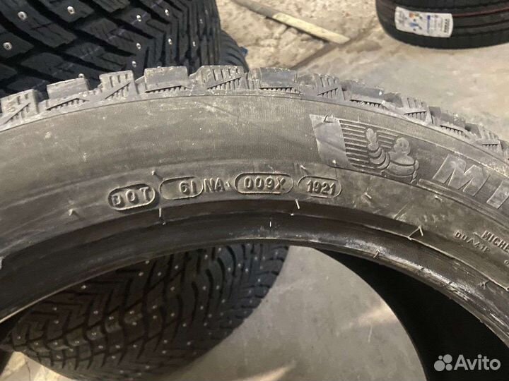Michelin X-Ice North 4 275/45 R22