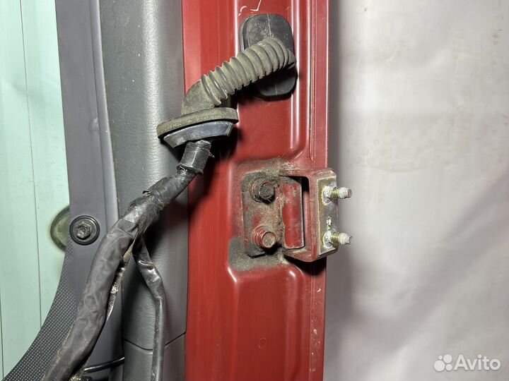 Крышка багажника Hyundai Santa Fe I 2.0 CRDi 4WD