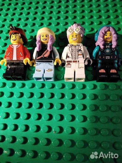 Lego hidden side minifigures