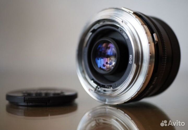 Объектив Tamron 28/2.5 for Canon EF