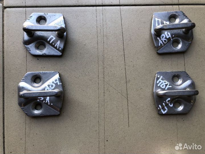 Петля двери Ford Focus 3 хэтчбек